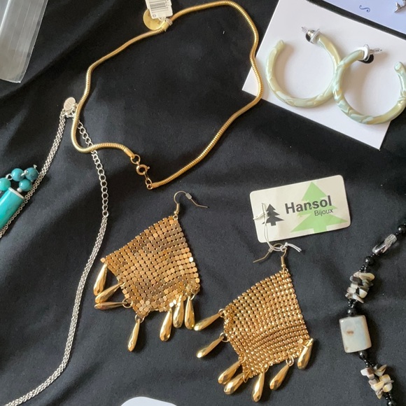 Silverfox Jewelry, 30 Assorted Necklaces, Earrings, Brooches,Bracelets , $30 - Picture 3 of 9